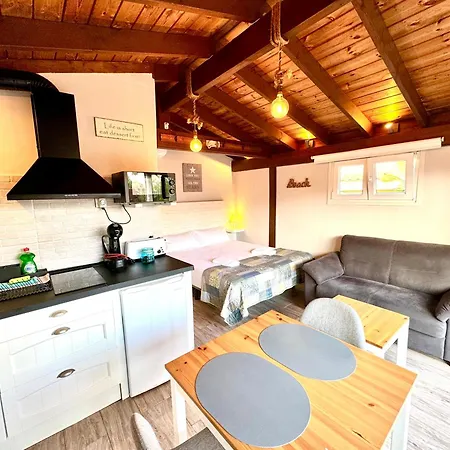 Apartment 3 Casita-estudio Con Jardin En La Playa *