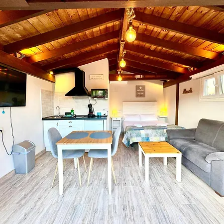 3 Casita-estudio Con Jardin En La Playa